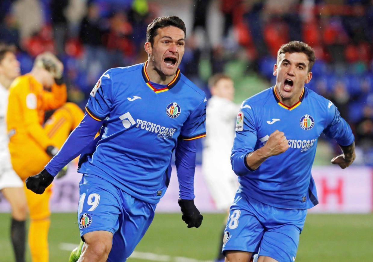 分排名第, 且场均丢球